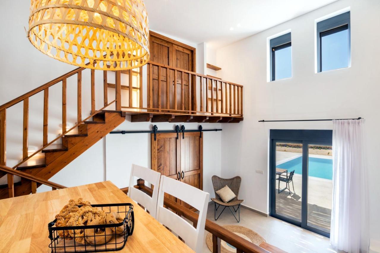 Cato Agro 4, Seafront Villa With Private Pool 奇波斯阿费提 外观 照片