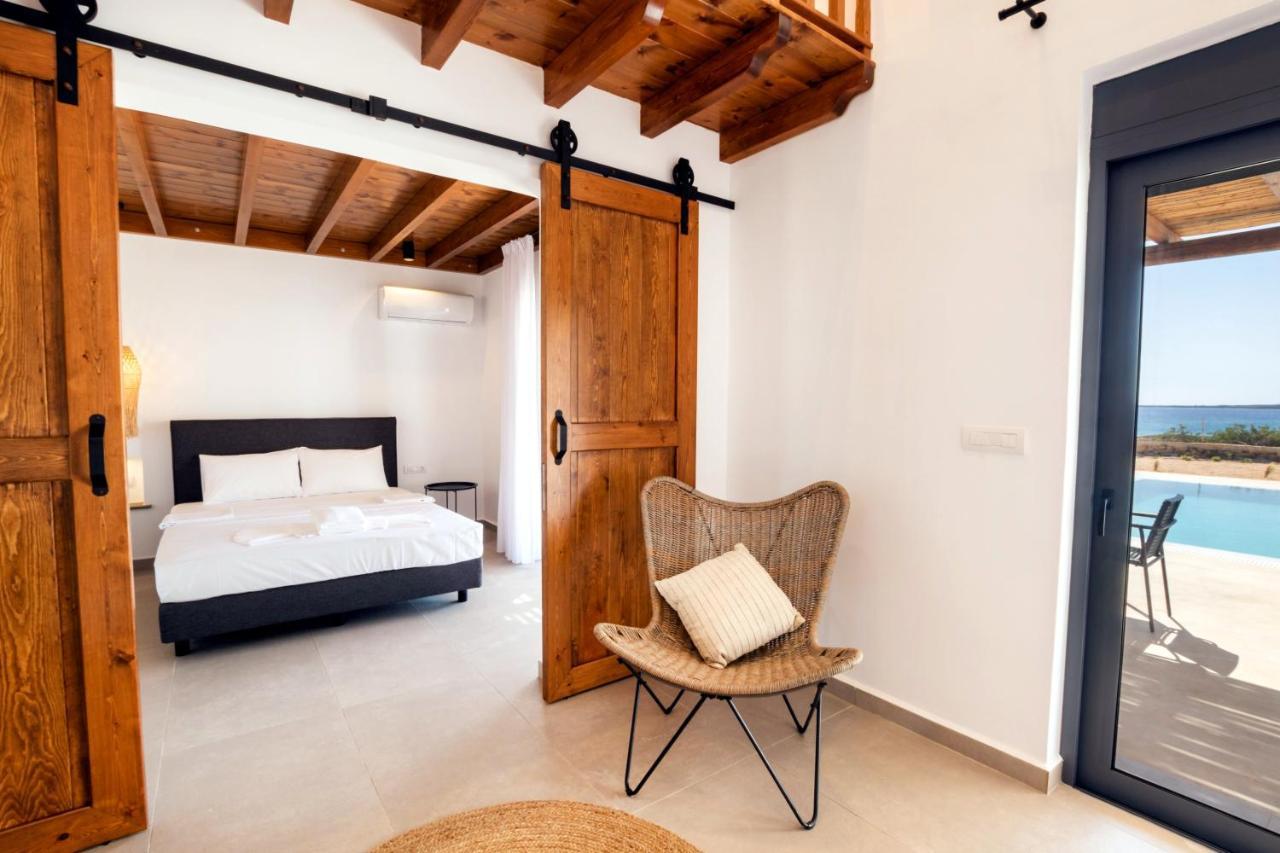 Cato Agro 4, Seafront Villa With Private Pool 奇波斯阿费提 外观 照片